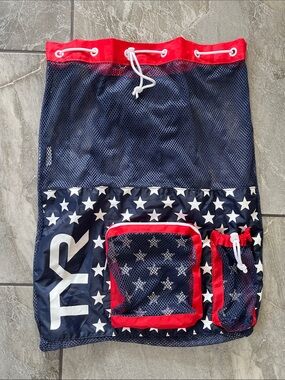 🇺🇸 TYR Big Mesh Mummy Backpack Ventilated Swim Gear Bag Red Navy USA Stars